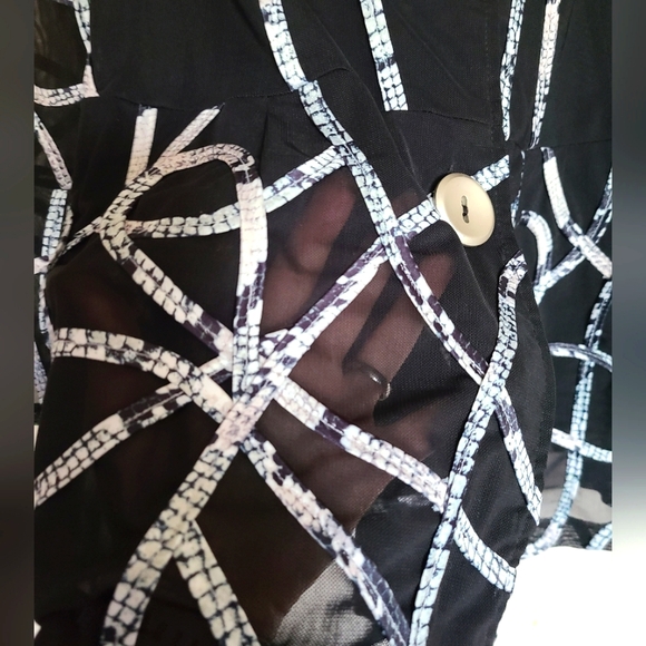 Frank Lyman black sheer coat, size small - Picture 3 of 10